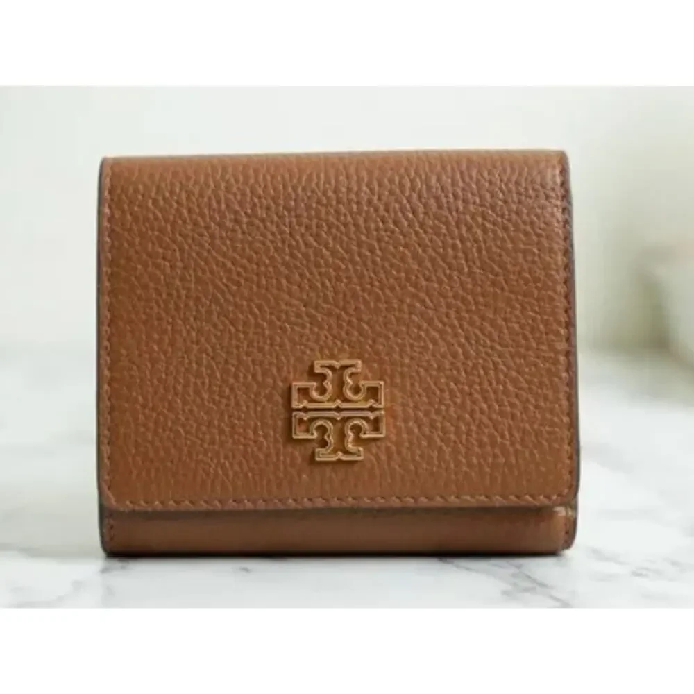 TORY BURCH Britten Compact Wallet NWT
